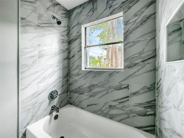 306 Armstrong Street, Houston, TX 77029