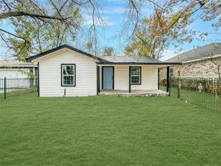 306 Armstrong Street, Houston, TX 77029