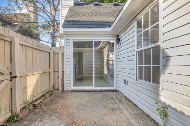 2918 Big Bend DR, Chesapeake, VA 23321