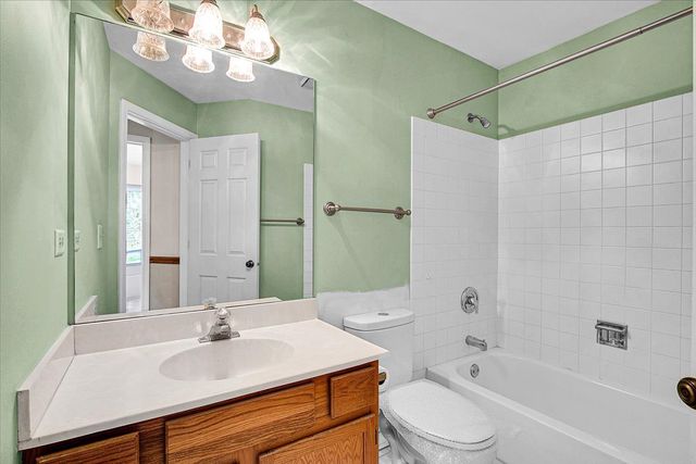 1735 Portsmith Lane 8-3, Arlington Heights, IL 60004