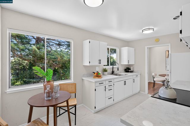 3027 Keith Dr, Richmond, CA 94803
