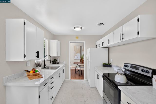 3027 Keith Dr, Richmond, CA 94803