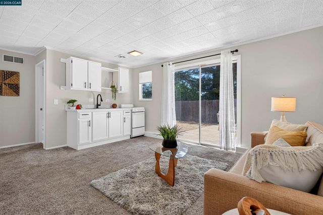 3027 Keith Dr, Richmond, CA 94803