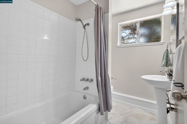 3027 Keith Dr, Richmond, CA 94803