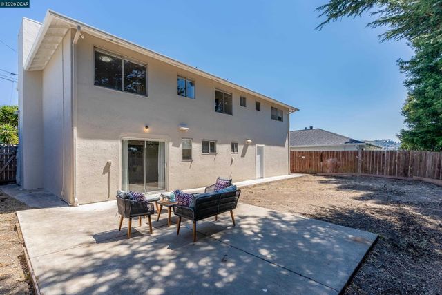 3027 Keith Dr, Richmond, CA 94803