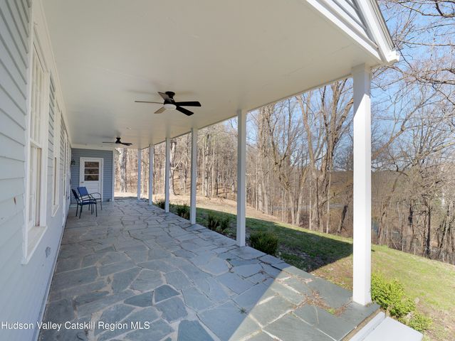 82 Scott Road, Hudson, NY 12534