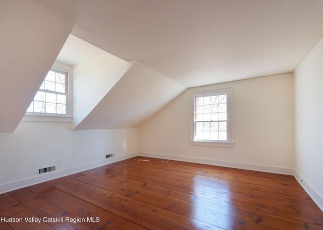 82 Scott Road, Hudson, NY 12534