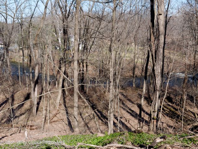 82 Scott Road, Hudson, NY 12534