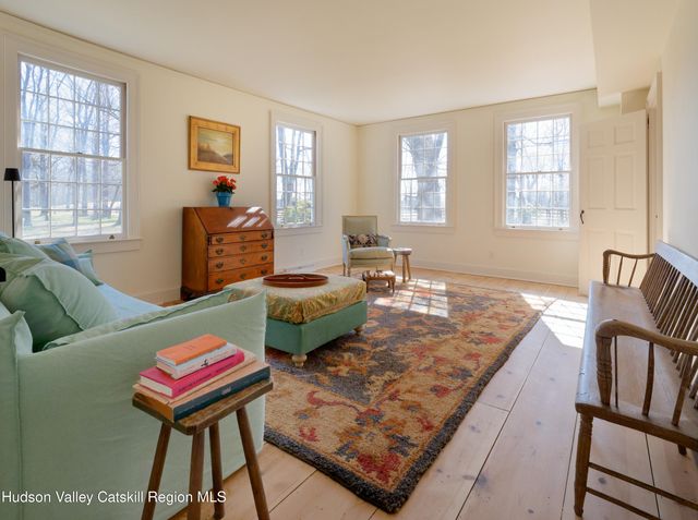 82 Scott Road, Hudson, NY 12534