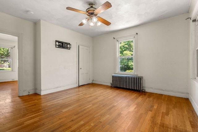 4 Magnolia Pl, Boston, MA 02125
