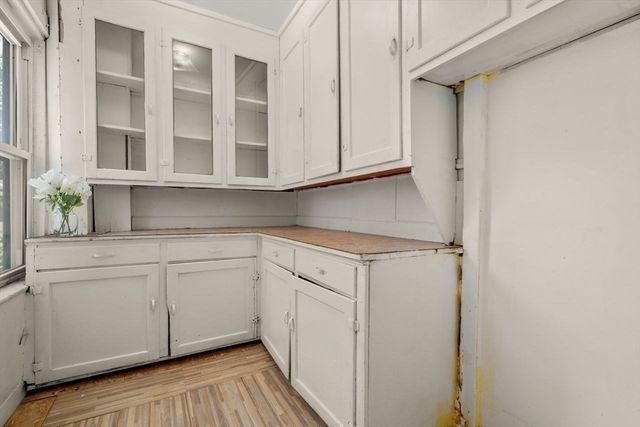 4 Magnolia Pl, Boston, MA 02125