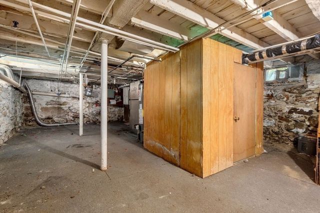 4 Magnolia Pl, Boston, MA 02125