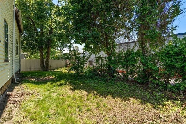 4 Magnolia Pl, Boston, MA 02125