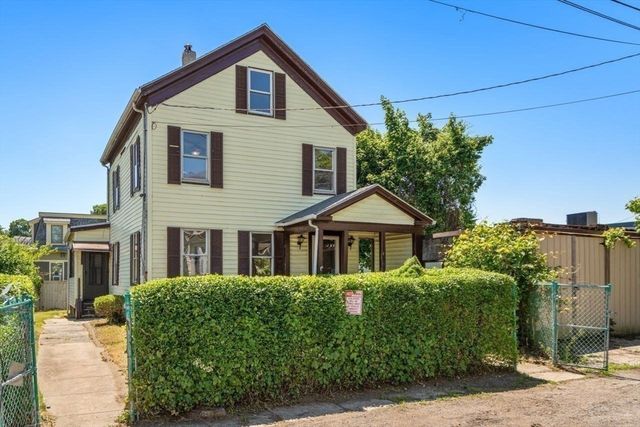 4 Magnolia Pl, Boston, MA 02125