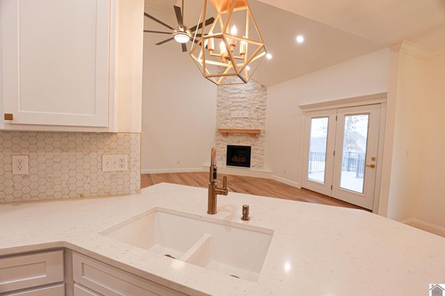 160 Overlook Drive, Paducah, KY 42003