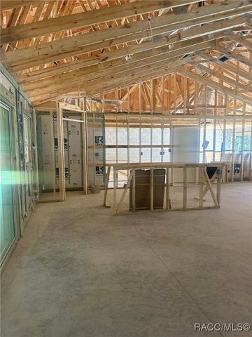 10417 W Dublin Street, Crystal River, FL 34428