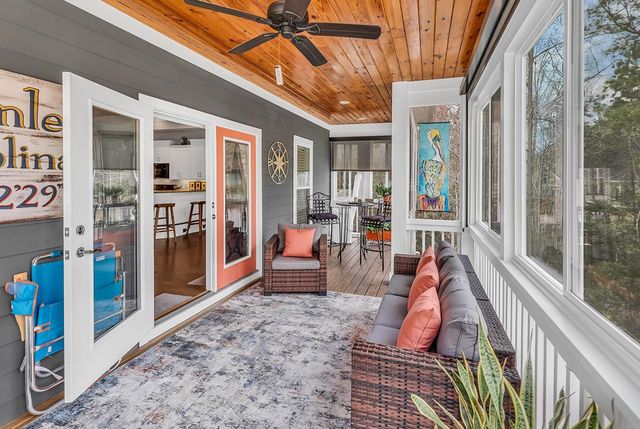 124 Charles Towne Ln., Murrells Inlet, SC 29576