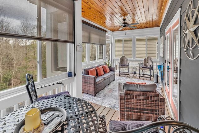 124 Charles Towne Ln., Murrells Inlet, SC 29576