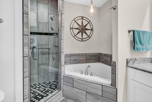 124 Charles Towne Ln., Murrells Inlet, SC 29576