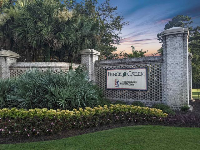 124 Charles Towne Ln., Murrells Inlet, SC 29576