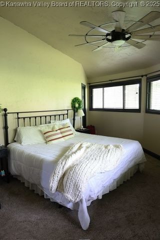 282 DUPONT Road, Poca, WV 25159