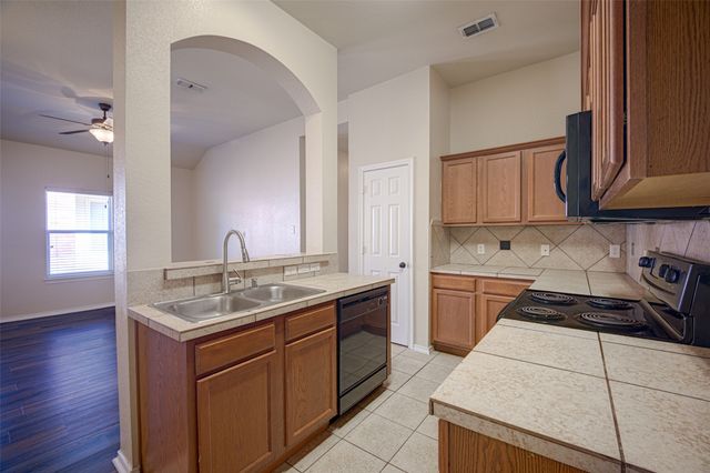 1314 Piedmont Drive, Mansfield, TX 76063