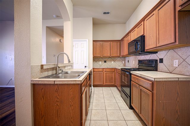 1314 Piedmont Drive, Mansfield, TX 76063