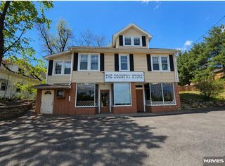 729 Rivervale Road, River Vale, NJ 07675