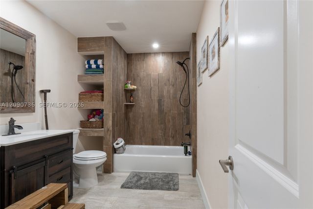 4875 SW 163rd Ave, Southwest Ranches, FL 33331