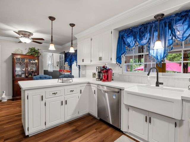 401 E Rutledge Avenue, Gaffney, SC 29340
