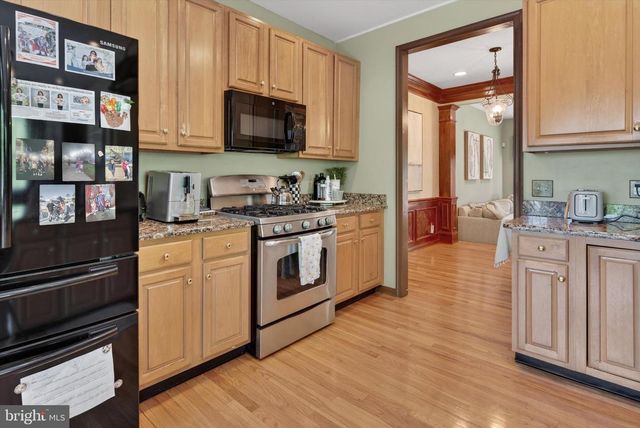 7 CHERRY CT, Lafayette Hill, PA 19444