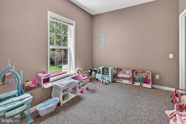 7 CHERRY CT, Lafayette Hill, PA 19444