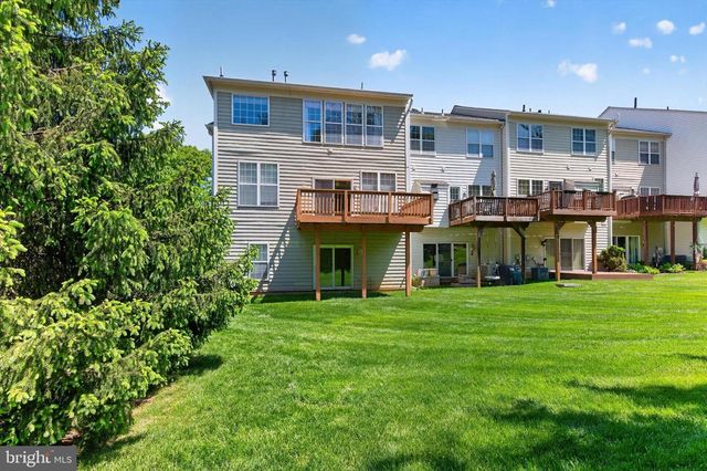 7 CHERRY CT, Lafayette Hill, PA 19444