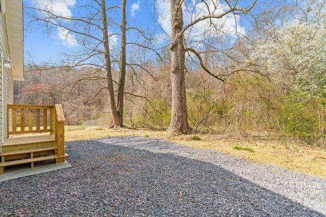 2648 Roberts Circle, Dalton, GA 30721