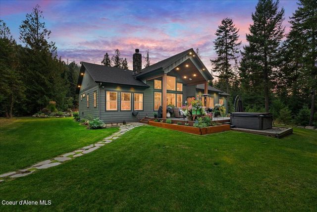 529 S Beaver Lake RD, Athol, ID 83801