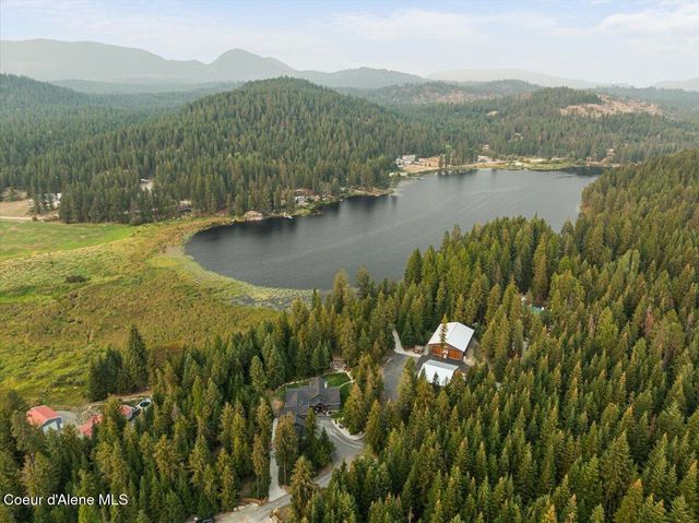 529 S Beaver Lake RD, Athol, ID 83801