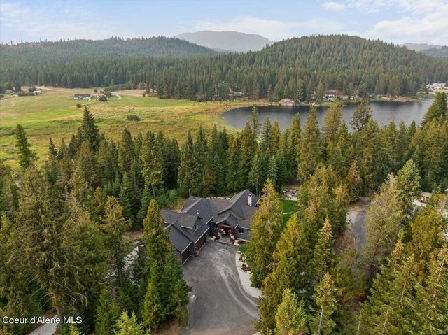 529 S Beaver Lake RD, Athol, ID 83801