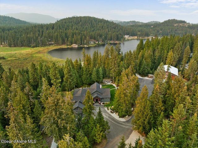 529 S Beaver Lake RD, Athol, ID 83801