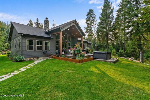 529 S Beaver Lake RD, Athol, ID 83801