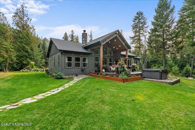 529 S Beaver Lake RD, Athol, ID 83801