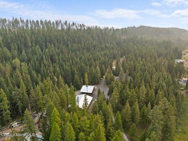 529 S Beaver Lake RD, Athol, ID 83801