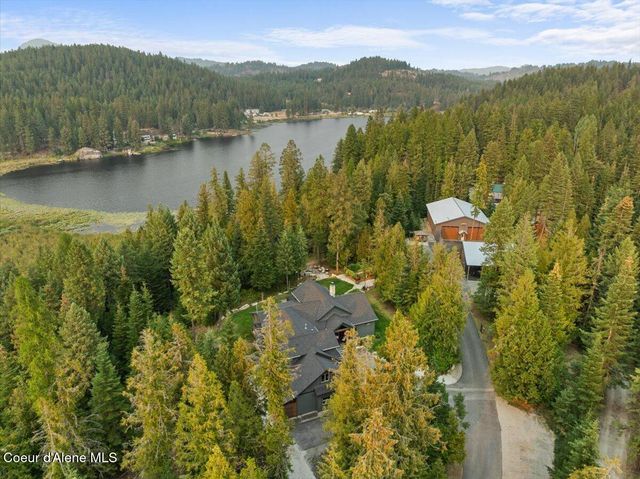529 S Beaver Lake RD, Athol, ID 83801