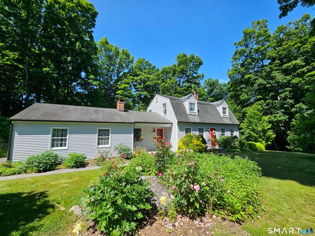 30 Park Road, Woodbury, CT 06798