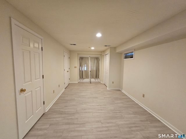 30 Park Road, Woodbury, CT 06798