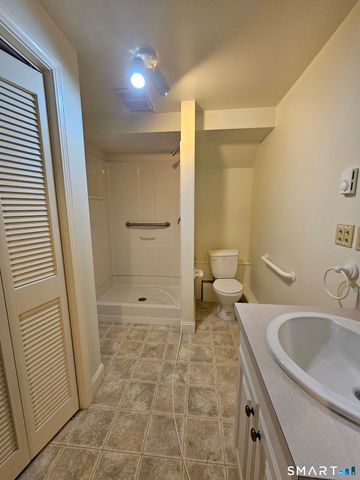 30 Park Road, Woodbury, CT 06798