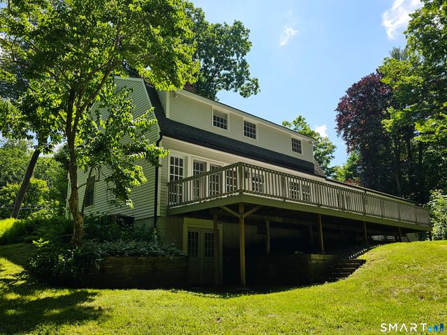 30 Park Road, Woodbury, CT 06798