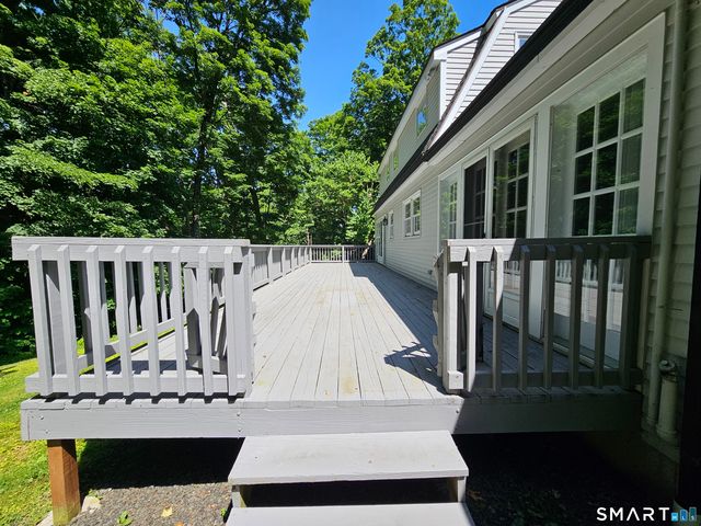 30 Park Road, Woodbury, CT 06798