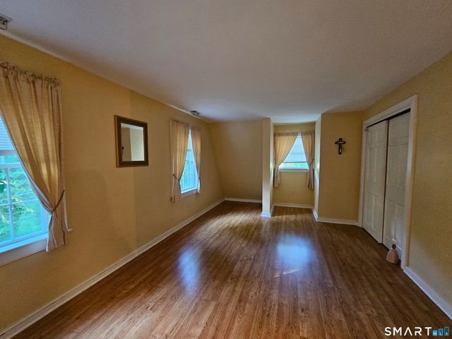 30 Park Road, Woodbury, CT 06798