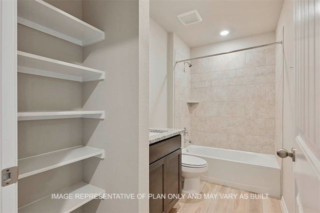 1717 San Jacinto Dr, Brenham, TX 77833