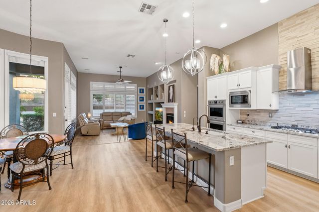 1813 W CAMARGO Court, Anthem, AZ 85086